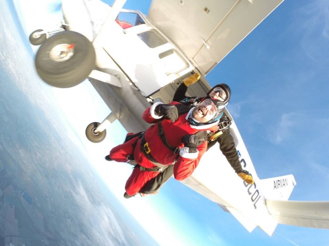  Salto desde el avión 